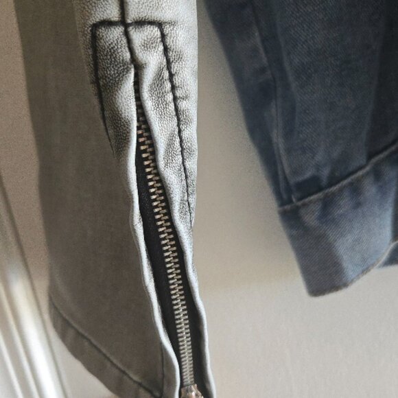 SOLD 😞 OUT - Picture 11 of 13